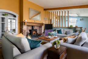The Cottage - Characterful, coastal family home with new hot tub